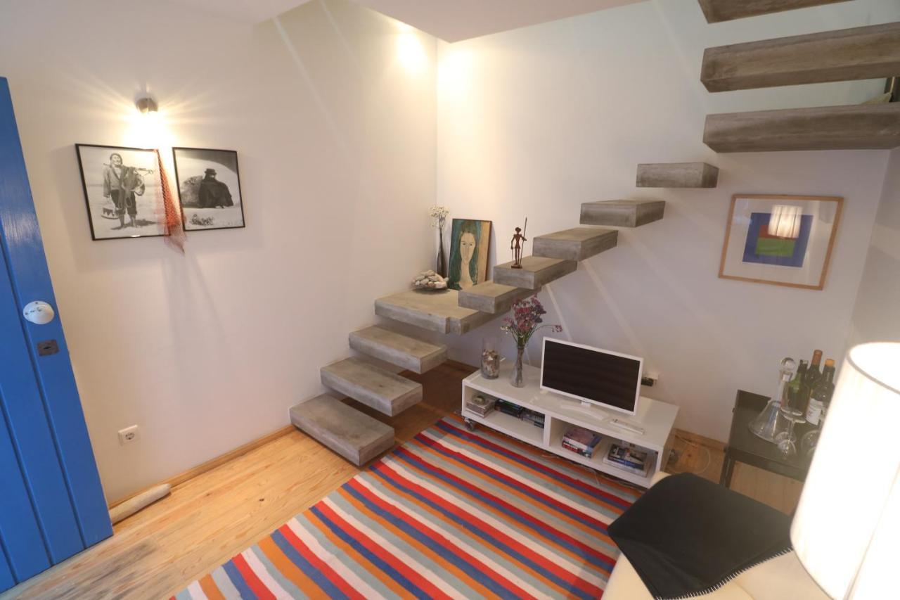 Tiny House Apartment Nazare Luaran gambar